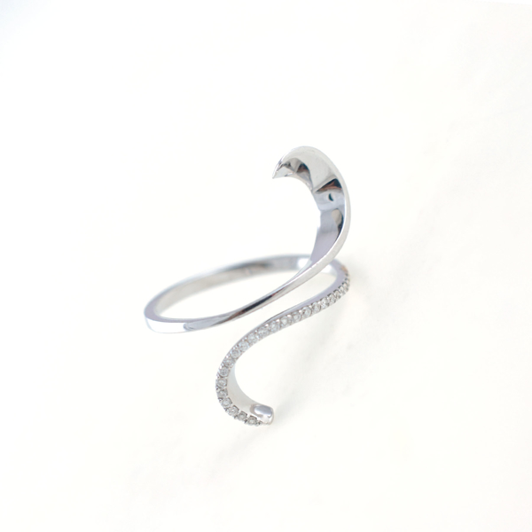 Picture of DIAMONDS IN CURVE