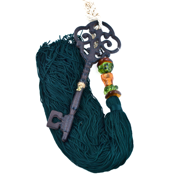 Εικόνα της KEY CHARM IN PETROL